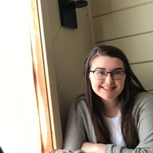 Meet your Posher, Kelly